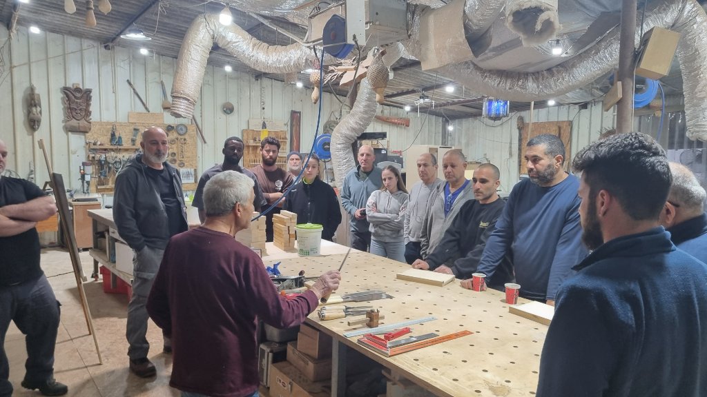 הקורסים שלנו — קורסי נגרות מקצועיים בכל הרמות